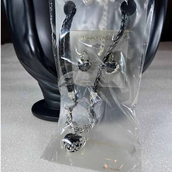 Retro Black Dark Witchy Goth Dark Heart Scroll Necklace Set Deadstock NEW NWT - Picture 12 of 16